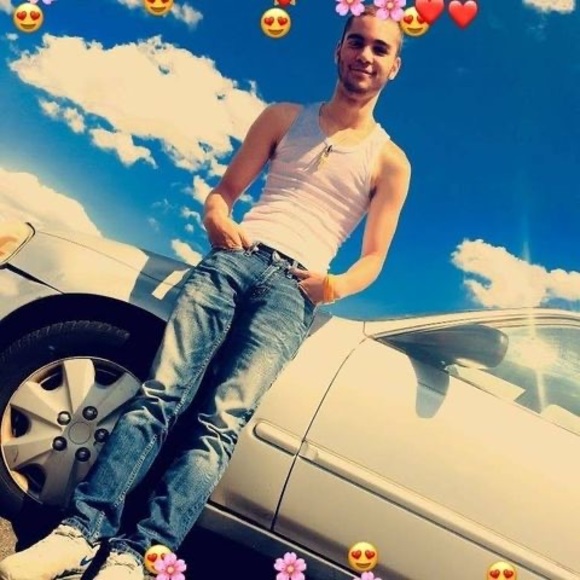 Meet your Posher, Carlos - Picture 1 of 1